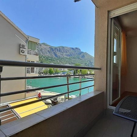 Apartment Jen Omiš Exteriör bild