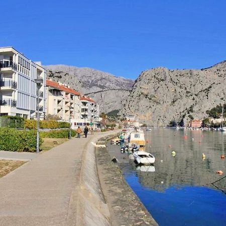 Apartment Jen Omiš Exteriör bild