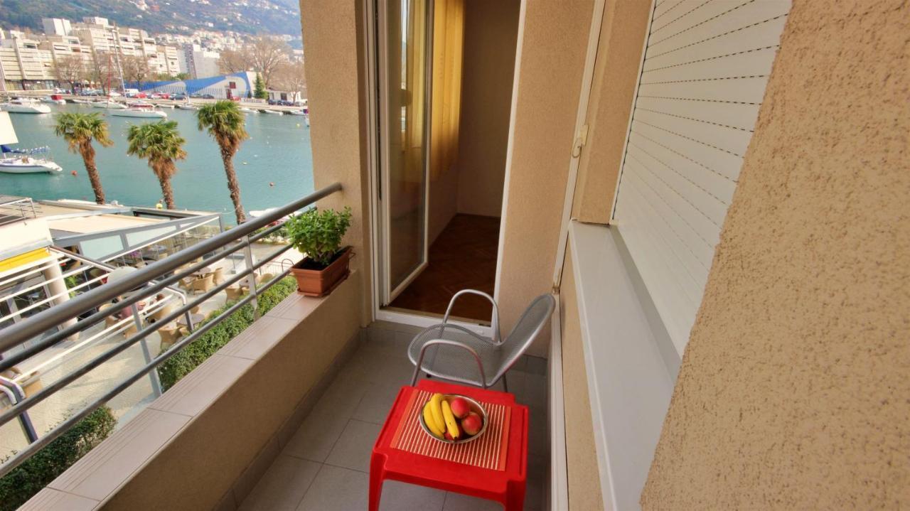Apartment Jen Omiš Exteriör bild