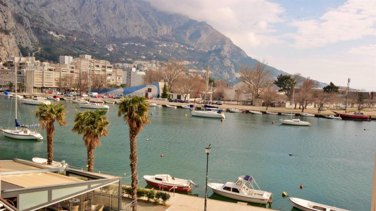 Apartment Jen Omiš Exteriör bild