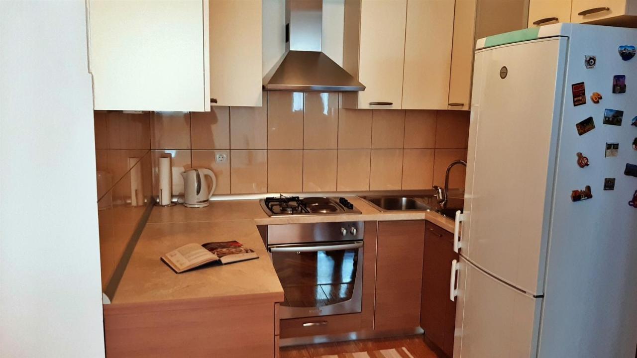 Apartment Jen Omiš Exteriör bild