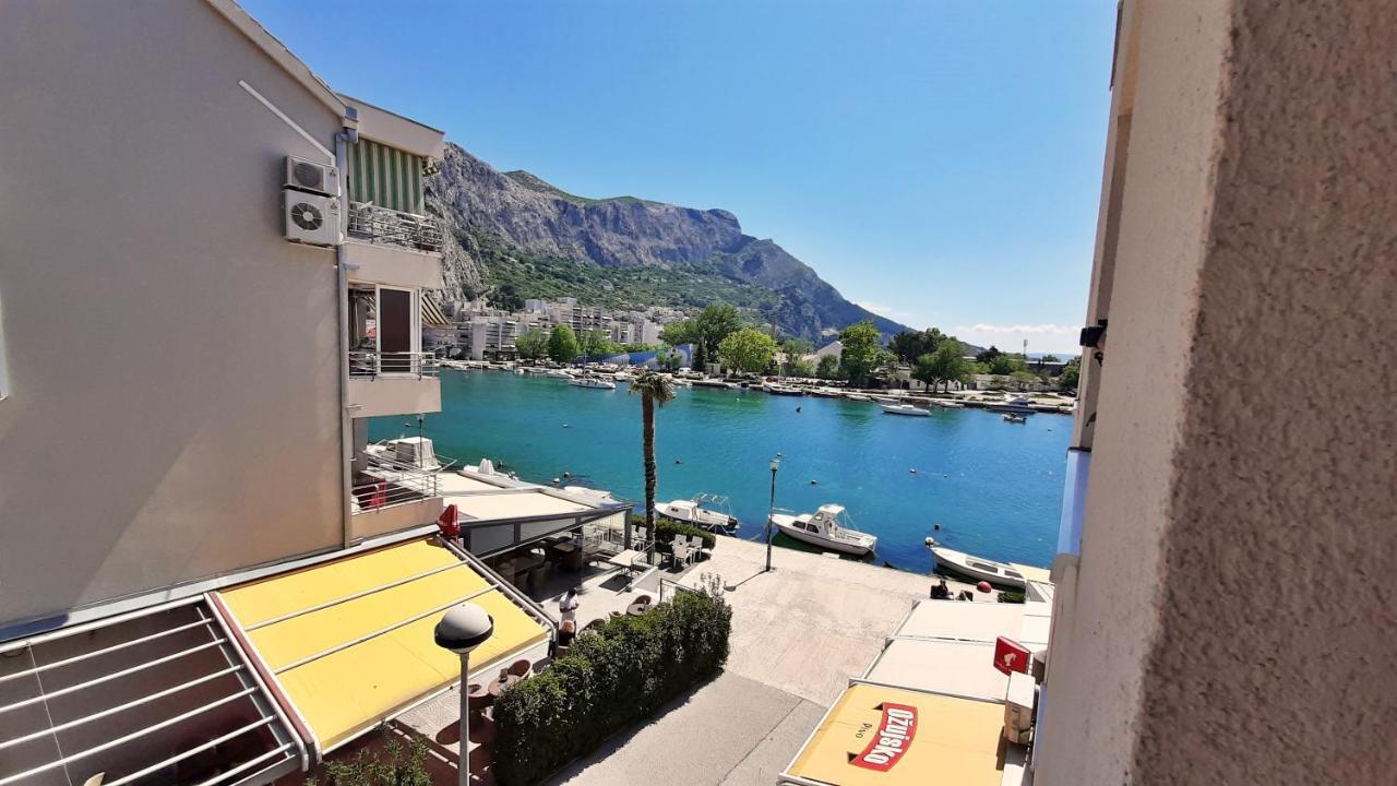Apartment Jen Omiš Exteriör bild