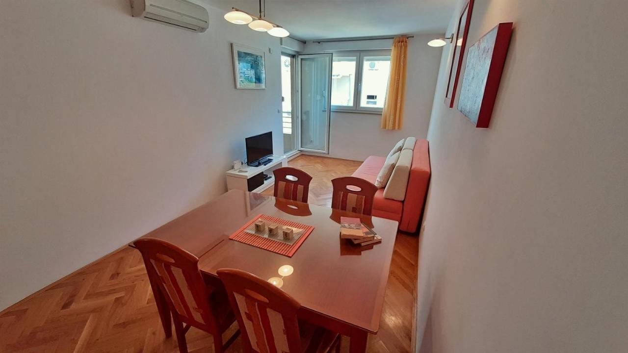 Apartment Jen Omiš Exteriör bild