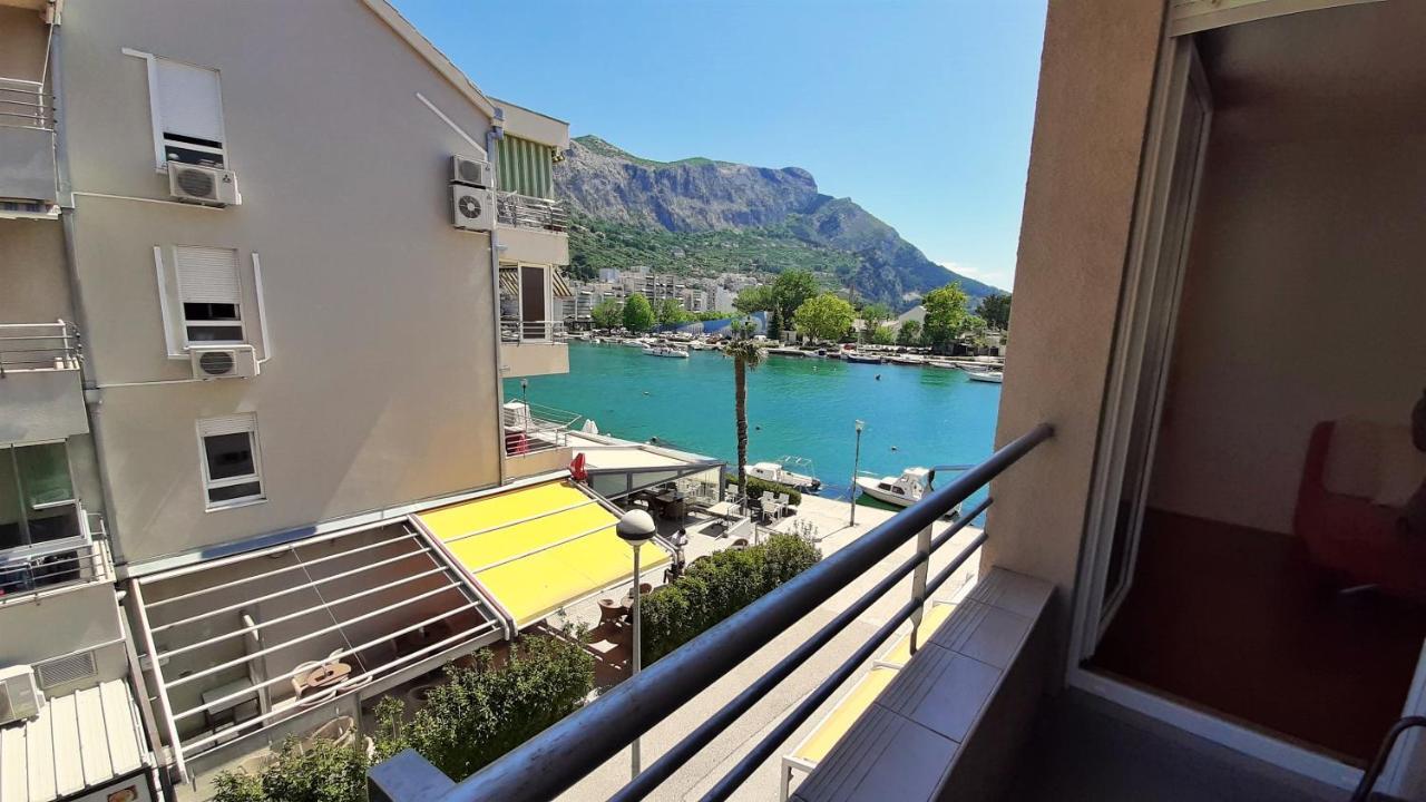 Apartment Jen Omiš Exteriör bild